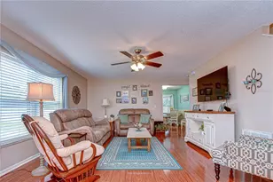 707 Orchard Isle Ct, Valrico, FL 33594 - Photo 5