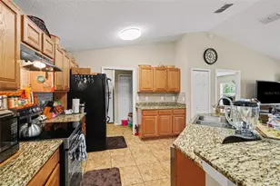 3147 Sydney Dover Rd, Dover, FL 33527 - Photo 7