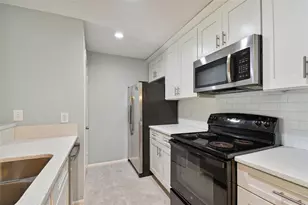 9481 Highland Oak Dr, Tampa, FL 33647 - Photo 13