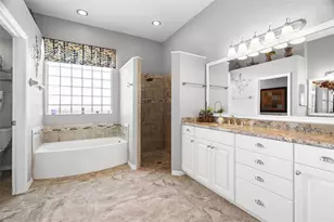 1134 Signature Dr, Sun City Center, FL 33573 - Photo 29