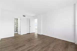 8950 Park Blvd, Seminole, FL 33777 - Photo 25