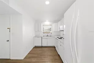 8950 Park Blvd, Seminole, FL 33777 - Photo 19
