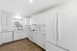 8950 Park Blvd, Seminole, FL 33777 - Photo 17