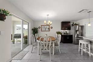16742 Sunburst Lake St, Wimauma, FL 33598 - Photo 11