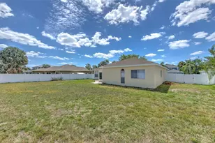 13022 Carlington Ln, Riverview, FL 33579 - Photo 7