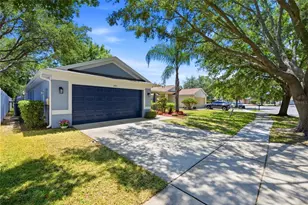 11013 Laurel Brook Ct, Riverview, FL 33569 - Photo 3