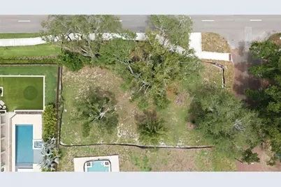 40th Avenue N, Saint Petersburg, FL 33703 - Photo 1