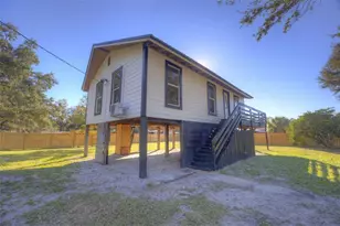 805 E McDonald Rd, Plant City, FL 33567 - Photo 1
