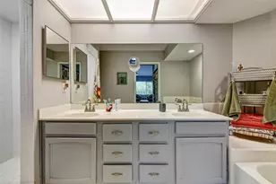 8352 Meadowbrook Dr, Seminole, FL 33777 - Photo 25