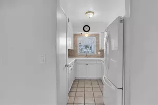 3717 46th Ave S, Saint Petersburg, FL 33711 - Photo 15
