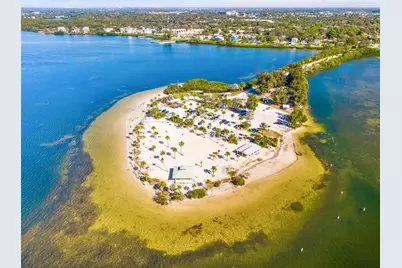 721 Bayshore Drive, Tarpon Springs, FL 34689 - Photo 47