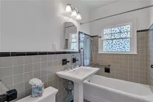 316 18th Ave NE, Saint Petersburg, FL 33704 - Photo 17