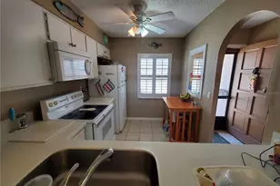 1400 Arrowhead Cir W, Clearwater, FL 33759 - Photo 3