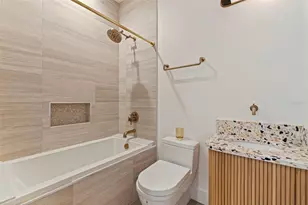 322 80th Ave NE, Saint Petersburg, FL 33702 - Photo 31