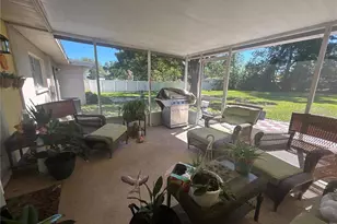 1507 Meadowridge Dr, Valrico, FL 33596 - Photo 15