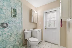 300 Driftwood Dr W, Palm Harbor, FL 34683 - Photo 39