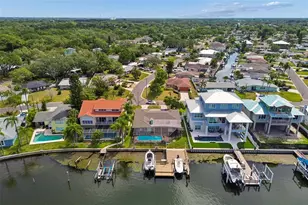 300 Driftwood Dr W, Palm Harbor, FL 34683 - Photo 9