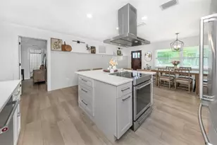 1098 Phyllis Ave, Largo, FL 33771 - Photo 9