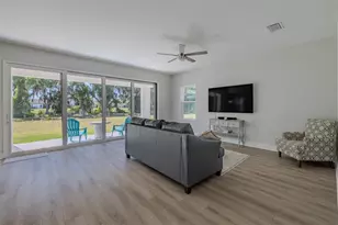 14733 Gallop Run Dr, Lithia, FL 33547 - Photo 17