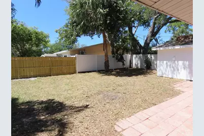 8055 33rd Avenue N, Saint Petersburg, FL 33710 - Photo 7