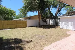 8055 33rd Ave N, Saint Petersburg, FL 33710 - Photo 7