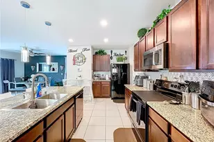 32628 Abby Lax Ln, Wesley Chapel, FL 33543 - Photo 9