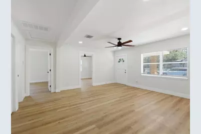 1912 E Hanna Avenue, Tampa, FL 33610 - Photo 9