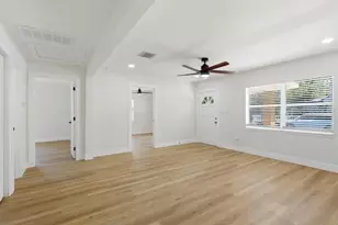 1912 E Hanna Ave, Tampa, FL 33610 - Photo 9