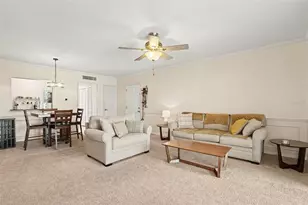 10346 Carrollwood Ln, Tampa, FL 33618 - Photo 5