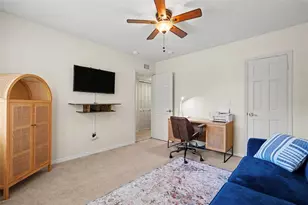 10346 Carrollwood Ln, Tampa, FL 33618 - Photo 15