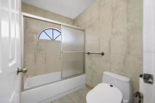 5321 Gardens Dr, Sarasota, FL 34243 - Photo 21