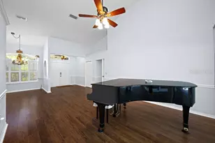 5321 Gardens Dr, Sarasota, FL 34243 - Photo 3