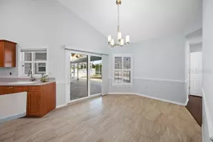 5321 Gardens Dr, Sarasota, FL 34243 - Photo 15
