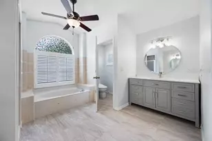5321 Gardens Dr, Sarasota, FL 34243 - Photo 15