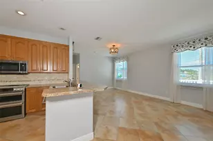 12206 Citrus Leaf Dr, Gibsonton, FL 33534 - Photo 11