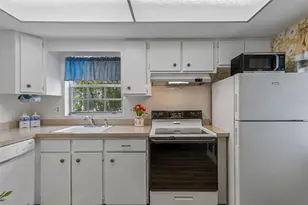 200 Glennes Ln, Dunedin, FL 34698 - Photo 5