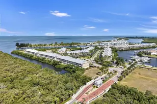 3202 Mangrove Point Dr, Ruskin, FL 33570 - Photo 9