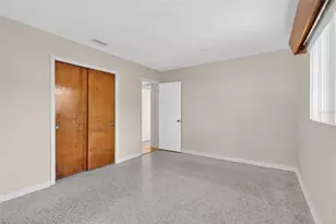 1610 Valencia Dr W, Largo, FL 33778 - Photo 21