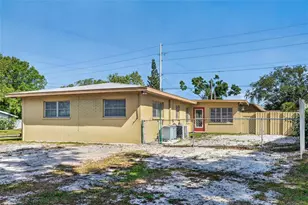 1610 Valencia Dr W, Largo, FL 33778 - Photo 35