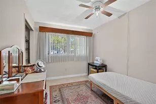 1610 Valencia Dr W, Largo, FL 33778 - Photo 27