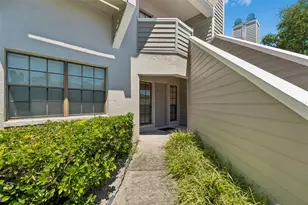 8737 Bardmoor Pl, Seminole, FL 33777 - Photo 5