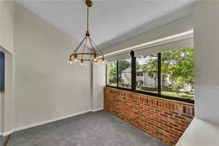 4114 Pinelake Ln, Tampa, FL 33618 - Photo 9