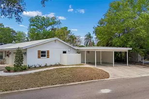 2540 Lake Ellen Cir, Tampa, FL 33618 - Photo 7