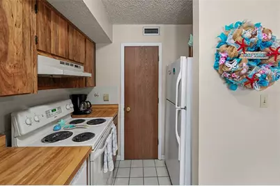 6400 46th Avenue N #214, Kenneth City, FL 33709 - Photo 13