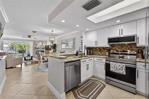 394 Madeira Cir, Saint Petersburg, FL 33715 - Photo 17