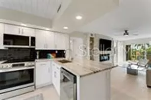 6372 Palma Del Mar Blvd S, Saint Petersburg, FL 33715 - Photo 9
