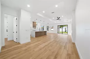 3325 55th Ave N, Saint Petersburg, FL 33714 - Photo 11