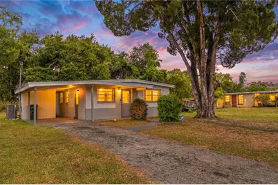 1421 14th Street E, Bradenton, FL 34208 - Photo 1