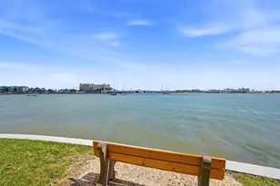 4775 Cove Cir Circle N, Saint Petersburg, FL 33708 - Photo 53