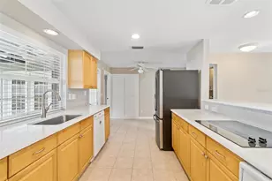 2554 Rolling Oaks Dr, Palm Harbor, FL 34683 - Photo 9